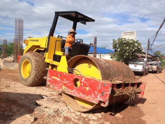 รถบด Dynapac CA251D (รถนำเข้าจากต่างประเทศ ไม่เคยทำงานในประเทศไทย)