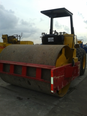 รถบด Dynapac CA251D (รถนำเข้าจากต่างประเทศ ไม่เคยทำงานในประเทศไทย)