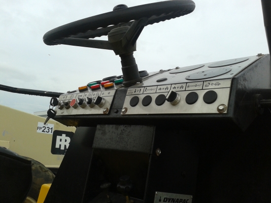 รถบด Dynapac CA251D (รถนำเข้าจากต่างประเทศ ไม่เคยทำงานในประเทศไทย)