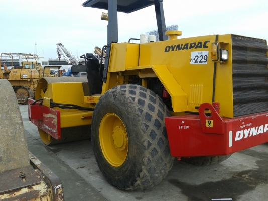 รถบด Dynapac CA251D (รถนำเข้าจากต่างประเทศ ไม่เคยทำงานในประเทศไทย)