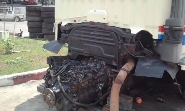 หัวเก๋ง 10 ล้อ HINO PROFIA พร้อมเครื่อง P11C ราคาพิเศษ!!!