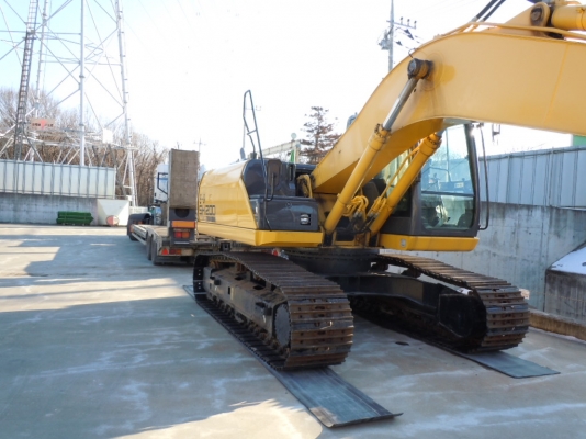 รถขุด SUMITOMO SH200-5 รถสวย สภาพเยี่ยมสุดๆ ราคาไม่แพงครับ จองก่อนใคร มานะ 085-9049669