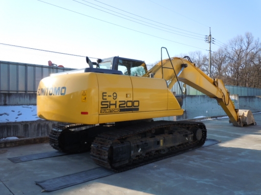 รถขุด SUMITOMO SH200-5 รถสวย สภาพเยี่ยมสุดๆ ราคาไม่แพงครับ จองก่อนใคร มานะ 085-9049669