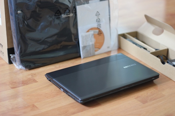 สินค้ามาล็อตใหม่ถูกสุดๆ โน๊ตบุ๊ค Samsung 305E4Z AMD A4 / HD 6470M / HHD 750 ถูกสุด ๆ