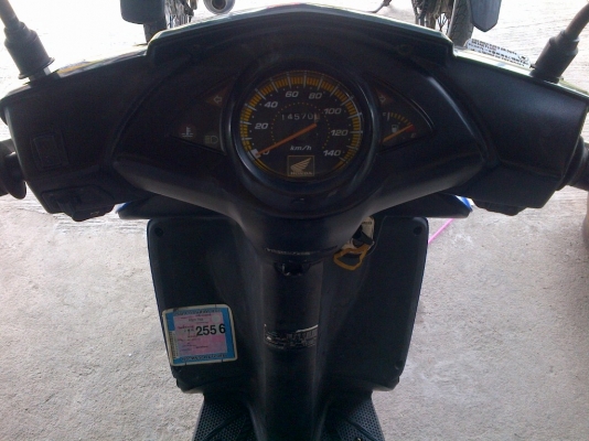 ขาย!ฮอนด้าคลิ๊ก รุ่นท๊อป ล้อแม็ก ปี49 รถเครื่องเดิมแน่นๆ พร้อมใช้ ทะเบียน+เอกสารโอน ภาษีไม่หมด 088-2197709