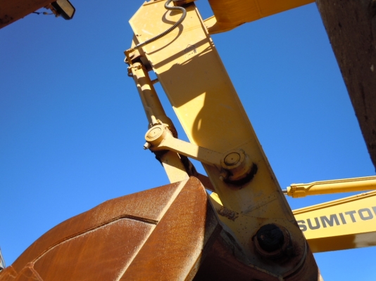 รถขุด SUMITOMO SH200-5 รถสวย สภาพเยี่ยมมากครับ ราคาไม่แพงครับ จองก่อนใคร มานะ 085-9049669