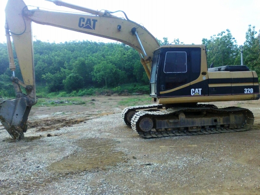 ขายด่วน  รถแบคโฮ CAT 320 V1 บูม อาร์ม สวย ไม่มีปะ รถสู้งานแข็ง สวยแจ่ม มีเล่มทะเบียนครบ.