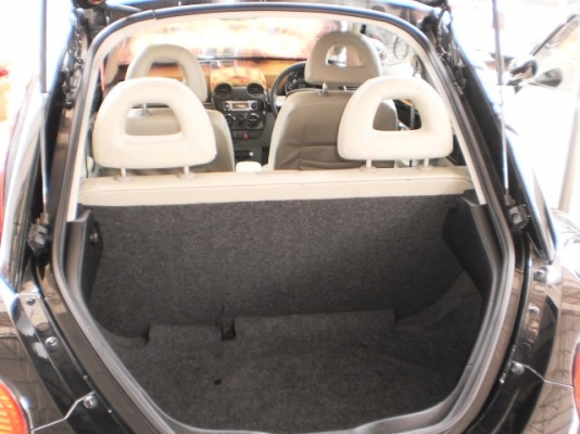 VOLKSWAGEN BEETLE 2.0 VOLKSWAGEN BEETLE 2.0