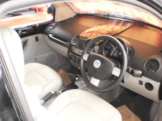 VOLKSWAGEN BEETLE 2.0 VOLKSWAGEN BEETLE 2.0