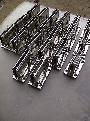 ขาย..บานพับสแตนเลสแท้หนาๆ