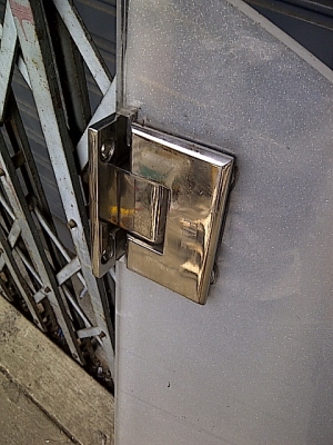 ขาย..บานพับสแตนเลสแท้หนาๆ