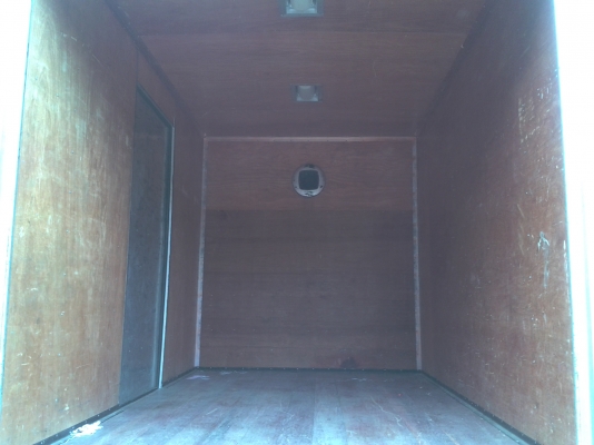 ตู้แห้งสภาพ80\% ใช้ขนอุปกรณ์ไฟฟ้า ภายในสวยมาก