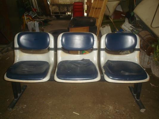 หลินรัชดา 081-585-6957 เก้าอี้ 3 ที่นั่ง แข็งแรง800บาทจัดไป