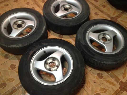 ขายล้อแม็กซ์มือ2 Misubrishi ขอบ13 4รู100+ยาง ราคา 1900 บาทถูก