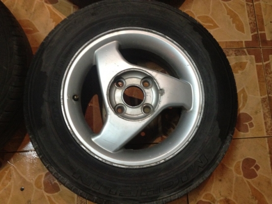 ขายล้อแม็กซ์มือ2 Misubrishi ขอบ13 4รู100+ยาง ราคา 1900 บาทถูก