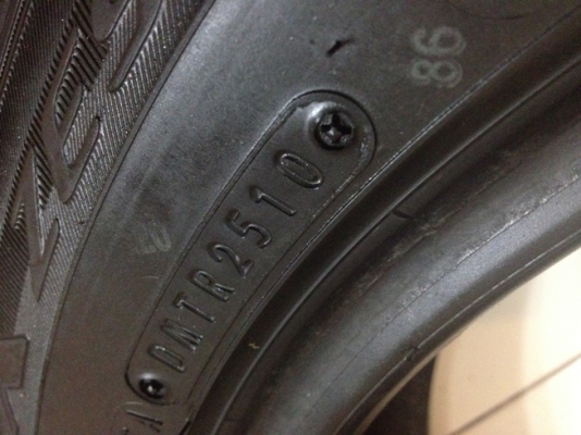 ขายยางขอบ15 ปี11 Falken 185/60/15 ดอกเยอะ ราคา 3800 บาท