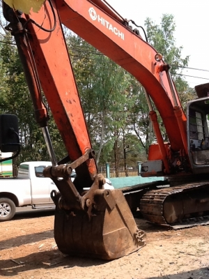ขายด่วนรถขุด HITACHI EX200-2 ตามสภาพ เครื่องดี ติดแค่สีไม่สวย เก็บรั่วซึมแล้ว บูม อาร์ม ไม่มีร้าวหรือปะ รถสตาทติดดี ขยับได้ แนะนำหาช่างมาดูเอาครับ พอเอาไปทำกำไรขาย หรือไปทำใช้งานได้ครับ แนะนำก็คือ ไปติดเมกะปั๊มเพิ่ม ก็ ใช้งานได้เลยครับ เอกสารมีคร ขายด่วนรถขุด HITACHI EX200-2 ตามสภาพ เครื่องดี ติดแค่สีไม่สวย เก็บรั่วซึมแล้ว บูม อาร์ม ไม่มีร้าวหรือปะ รถสตาทติดดี ขยับได้ แนะนำหาช่างมาดูเอาครับ พอเอาไปทำกำไรขาย หรือไปทำใช้งานได้ครับ แนะนำก็คือ ไปติดเมกะปั๊มเพิ่ม ก็ ใช้งานได้เลยครับ เอกสารมีคร