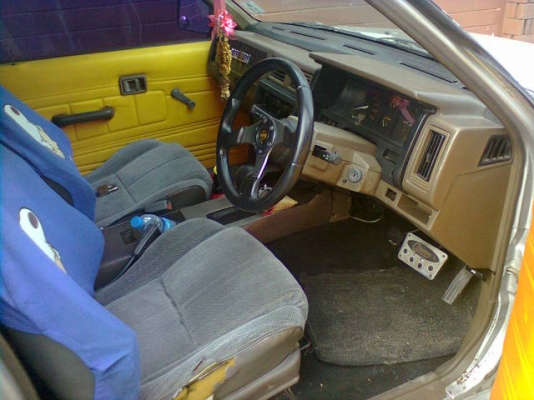 นิสสันแวนค.1เจแก๊ซLPGก.ออโต้รถสวยพร้อมใช้ขายถูก990000บ.