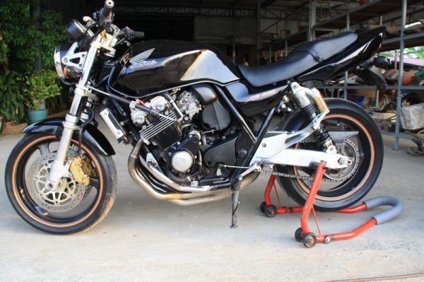 ขาย CB 400 เทค 1 สรรพสามิตเรียบร้อย เครื่องดี ท่อสูตร WR,S เดินเลสทั้งเส้น103000