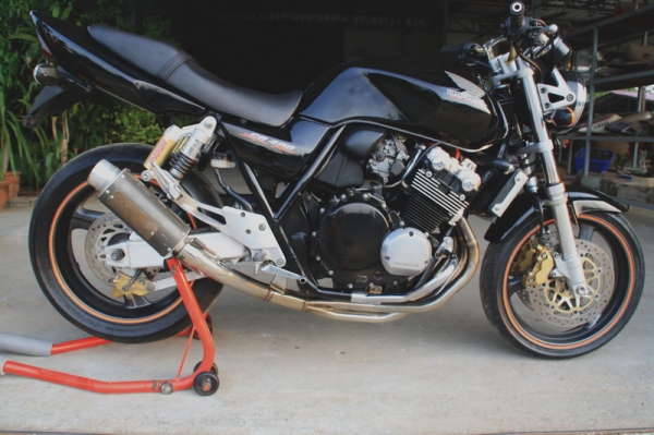 ขาย CB 400 เทค 1 สรรพสามิตเรียบร้อย เครื่องดี ท่อสูตร WR,S เดินเลสทั้งเส้น103000