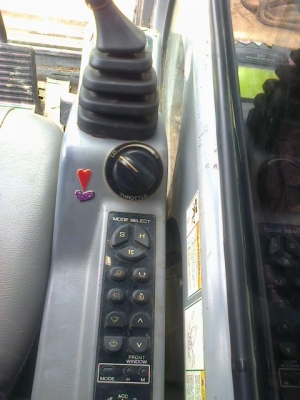 ขายรถแบคโฮบูมยาวของนอกแท้ KOBELCO sk200-5superไฟฟ้าครบ เอกสารพร้อมช่วงล่างเต็มรถสวยพร้อมใช้ ขายรถแบคโฮบูมยาวของนอกแท้ KOBELCO sk200-5superไฟฟ้าครบ เอกสารพร้อมช่วงล่างเต็มรถสวยพร้อมใช้