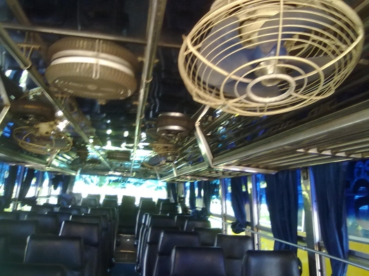 ขายรถบัสพัดลม ยี่ห้อ HINO ยาว 12 เมตร สภาพพร้อมใช้งาน เครื่องเสียง ทีวีพร้อม ขายรถบัสพัดลม ยี่ห้อ HINO ยาว 12 เมตร สภาพพร้อมใช้งาน เครื่องเสียง ทีวีพร้อม