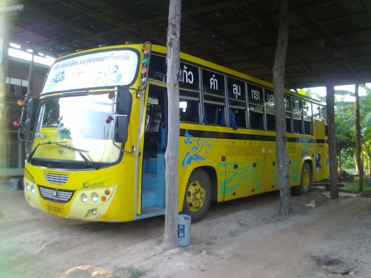 ขายรถบัสพัดลม ยี่ห้อ HINO ยาว 12 เมตร สภาพพร้อมใช้งาน เครื่องเสียง ทีวีพร้อม