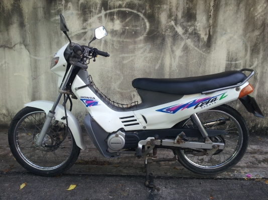 ขายhonda cela L สตาดมือเดิมๆออกห้าง..10,000 -.