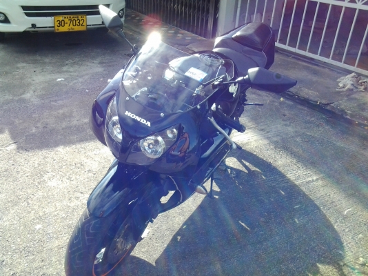 ขาย cbr400 ปี92 ทะเบี้ยนแท้ครับโอนขนสงได้ทัวไทยครับ78000ครับ  0851236195 ยอดราคานิ้พร้อมส่งครับทั้วไทย