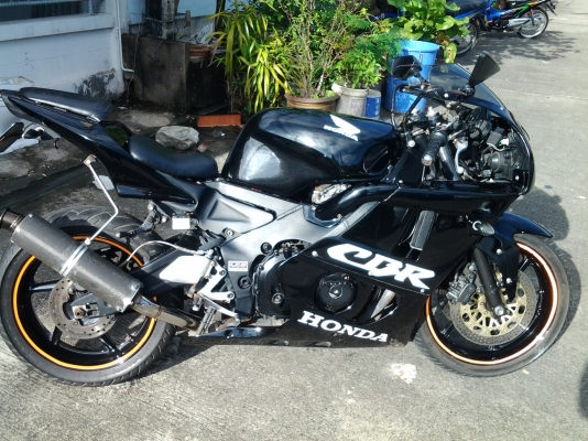 ขาย cbr400 ปี92 ทะเบี้ยนแท้ครับโอนขนสงได้ทัวไทยครับ78000ครับ  0851236195 ยอดราคานิ้พร้อมส่งครับทั้วไทย