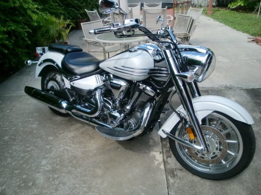 ขาย YAMAHA Roadliner S ปี 2006 1900cc ขาย YAMAHA Roadliner S ปี 2006 1900cc