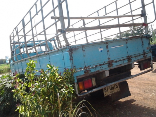 ISUZU ELF 100 แรงฝาขาว หัวแป กระบะคอกเหล็กยาว 4.30 เมตร เครื่องแห้งดีไม่มีเยิ้ม ภายในเก๋งครบหัวบางสวยเก็บสีให้เรียบร้อย ช่วงล่างคัชซีไม่ผุ ยางสภาพดี 60\% เอกสารเล่มทะเบียนครบพร้อมโอนครับ