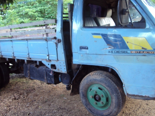 ขาย ISUZU NKR 110  ราคาถูก