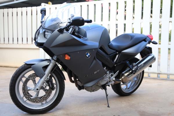 ...ขาย BMW F800 ST ปี 2007หรือแลก แบลคโฮ หรือ แทรกเตอร์...