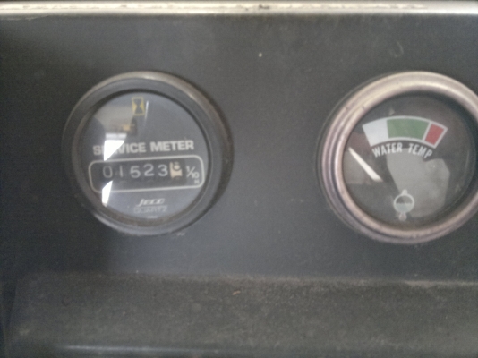 รถแทรกเตอร์ KOMATSU D20P-6 รถนอกนำเข้าจากญี่ปุ่น ราคาไม่แพงครับ ติดต่อ มานะ 085-9049669