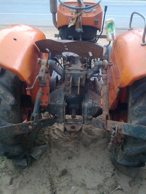 รถไถ KUBOTA L-2000 เพลาตรง สภาพพร้อมใช้