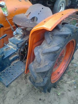 รถไถ KUBOTA L-2000 เพลาตรง สภาพพร้อมใช้