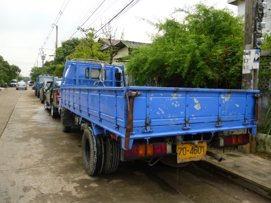 ขายด่วนรถบรรทุกกระบะ 6 ล้อ Isuzu NKR ขายด่วนรถบรรทุกกระบะ 6 ล้อ Isuzu NKR