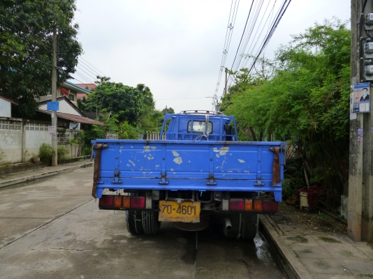 ขายด่วนรถบรรทุกกระบะ 6 ล้อ Isuzu NKR ขายด่วนรถบรรทุกกระบะ 6 ล้อ Isuzu NKR