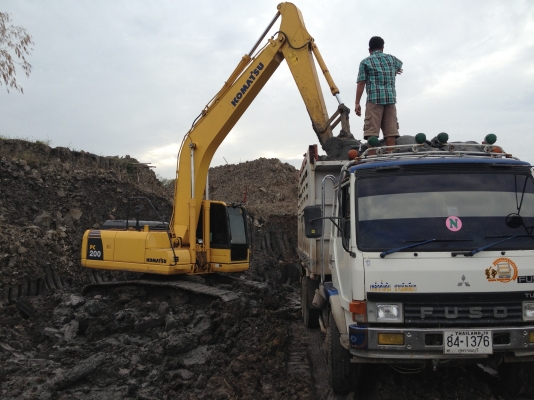 รับสมัครคนขับรถแบ็คโฮค(KOMATSU PC 200 รุ่น 8)งานขุดลอก ให้เงินเดือนสูง จำนวน 2 อัตรา ด่วนๆๆๆ(สนใจคุยกันได้คับ)