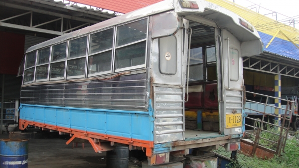 หลังคาโดยสารแสตนเลส ISUZU NKR เบาะนั่งครบชุดพร้อมใช้