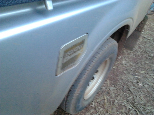 ISUZU D-MAX SPARK EX 2.5 Ddi i-TEQ MT ปี 2008 กระบะมีหลังคาโดยสาร รถบ้านสภาพดีมากครับ เครื่องดี ภายในเก๋งครบ ช่วงล่างแน่นดี ยางสภาพดี 70\% พร้อมใช้งาน เอกสารทะเบียนภาษีไม่ขาดพร้อมโอนสิทธิ์ได้เลยครับ