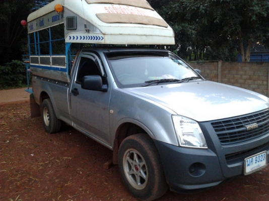 ISUZU D-MAX SPARK EX 2.5 Ddi i-TEQ MT ปี 2008 กระบะมีหลังคาโดยสาร รถบ้านสภาพดีมากครับ เครื่องดี ภายในเก๋งครบ ช่วงล่างแน่นดี ยางสภาพดี 70\% พร้อมใช้งาน เอกสารทะเบียนภาษีไม่ขาดพร้อมโอนสิทธิ์ได้เลยครับ