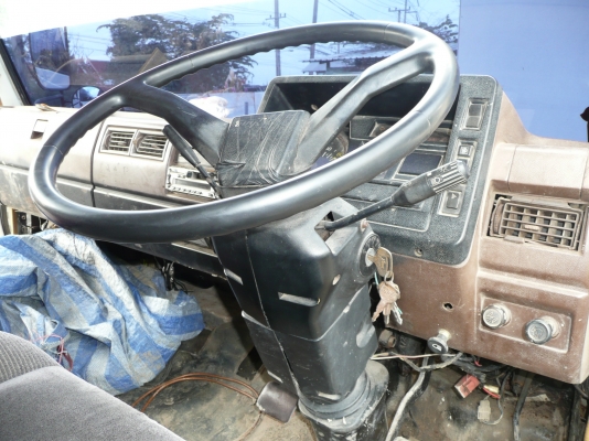 6ล้อดั๊ม KM-777 รถบ้านสภาพสวยแอร์พร้อม เอกสารครบภาษีเต็ม