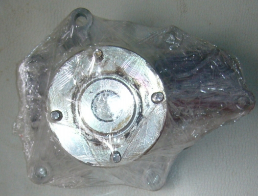 ขายปั้มน้ำ ISUZU สภาพดี เพิ่งถอดออก ขาย 500 บาท