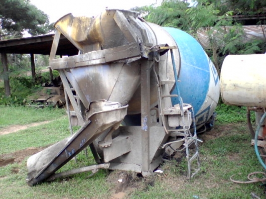 โม่ปูนคายาบ้า 5คิว สภาพดี ราคาถูก เอาไปใช้ได้เลย โม่ปูนคายาบ้า 5คิว สภาพดี ราคาถูก เอาไปใช้ได้เลย