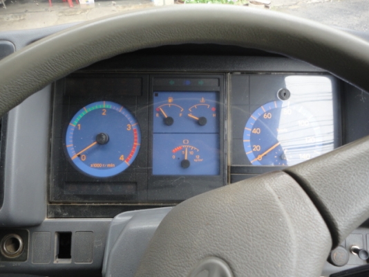 6 ล้อ HINO เครื่อง 210 แรง กะบะยาว 5.50 เมตร พร้อมใช้ทันที