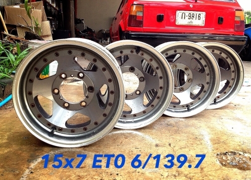 ขายล้อ 3 ชิ้นแท้ JAPAN ขอบ 15x7 ใส่ 6รูกระบะ หมุดจม สภาพเดิมหมด สวยๆ ครับ ขายล้อ 3 ชิ้นแท้ JAPAN ขอบ 15x7 ใส่ 6รูกระบะ หมุดจม สภาพเดิมหมด สวยๆ ครับ