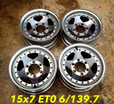 ขายล้อ 3 ชิ้นแท้ JAPAN ขอบ 15x7 ใส่ 6รูกระบะ หมุดจม สภาพเดิมหมด สวยๆ ครับ ขายล้อ 3 ชิ้นแท้ JAPAN ขอบ 15x7 ใส่ 6รูกระบะ หมุดจม สภาพเดิมหมด สวยๆ ครับ