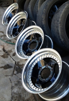 >>>ขายล้อ BERG JAPAN 2 ชิ้นแท้ขอบ15x8 ออฟ0 ใส่ 6/139.7 ออฟลึกๆ สวยๆ ครับ<<<